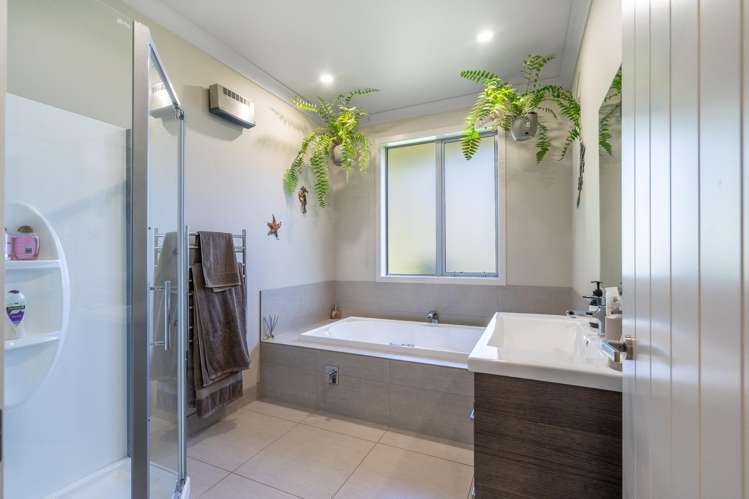 47 Matua Grove Otatara_10