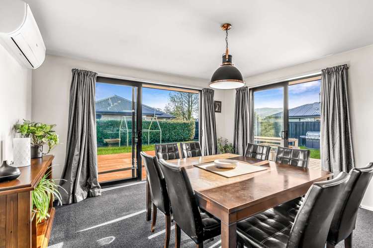 8 Stonebridge Lane_4