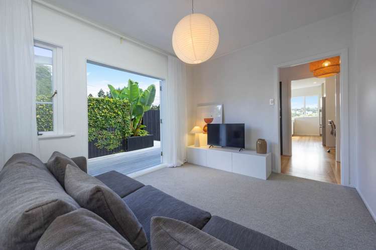 2/187 Titirangi Road_2
