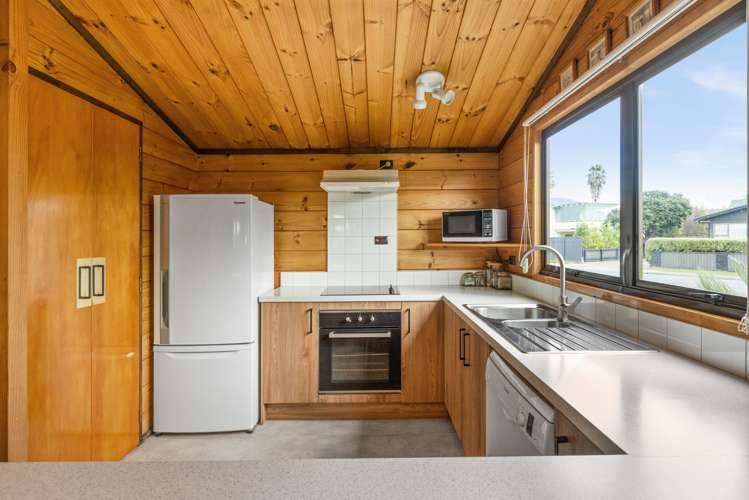 19 Valerie Street Clive_6