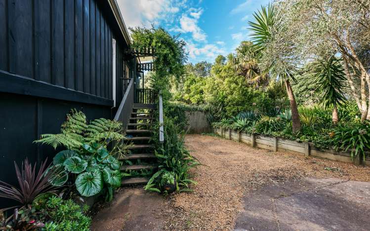 37 Alison Road Surfdale_12