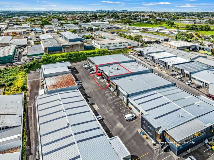 Unit E/101-111 Diana Drive Wairau Valley_6