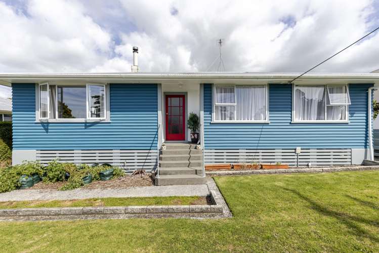 18 Cowling Road Hurdon_24