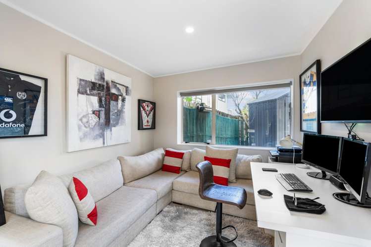 2/281A Hillsborough Road Hillsborough_14