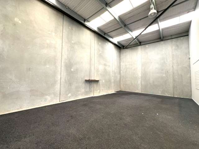 Unit 5/9 Orbit Drive Rosedale_2