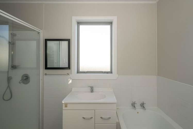 7 Schwass Street Seddon_10