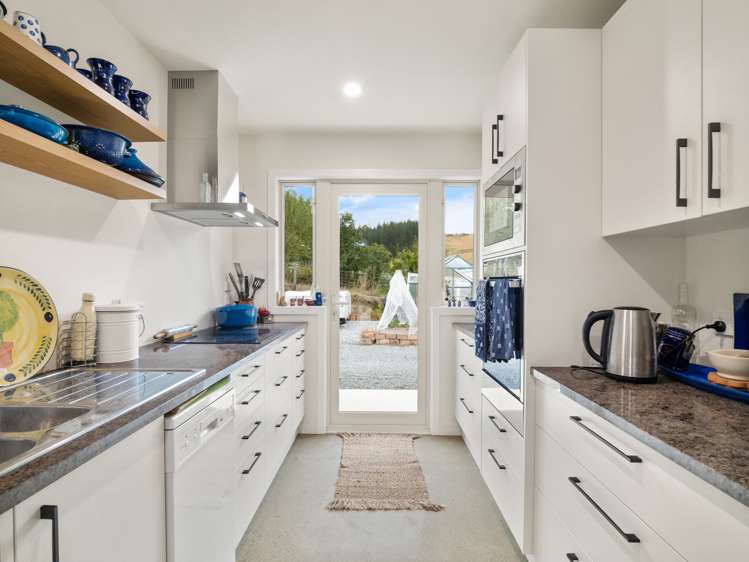 26 Irvine Street Lawrence_11