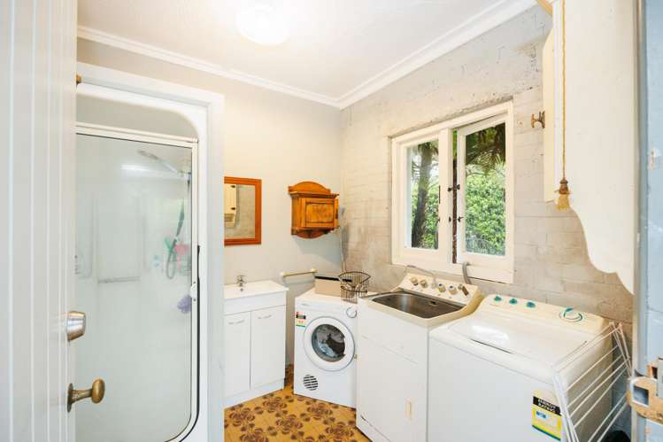 8 Annandale Avenue Takaro_13