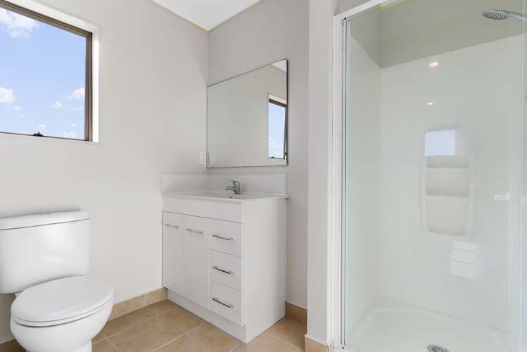 6 Brechin Place Wattle Downs_14