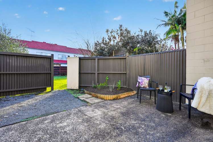 4/3 Glen Road Browns Bay_14