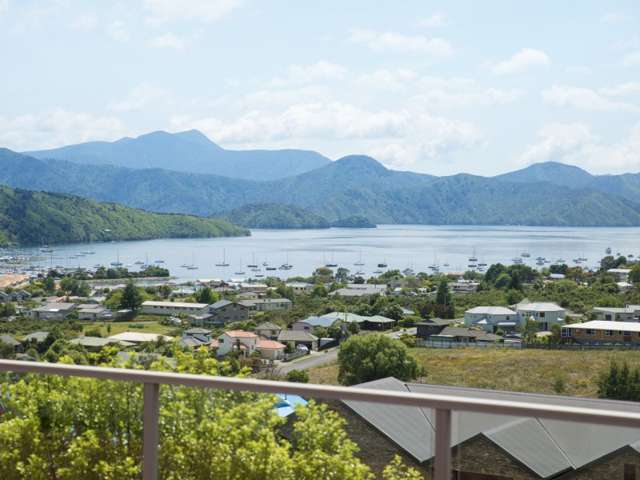 14 Moana Heights Waikawa_2