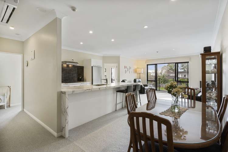 5/99 Mokoia Road Birkenhead_5