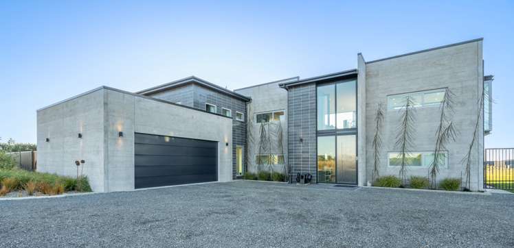 89 Sunrise Drive Seaward Bush_23