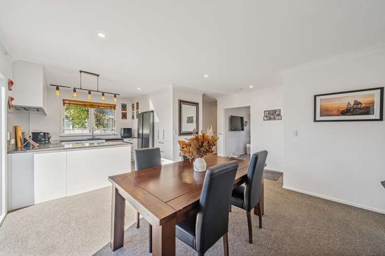 8 Snell Grove Clouston Park_8