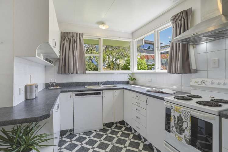 1 Ferntree Drive Wakari_3