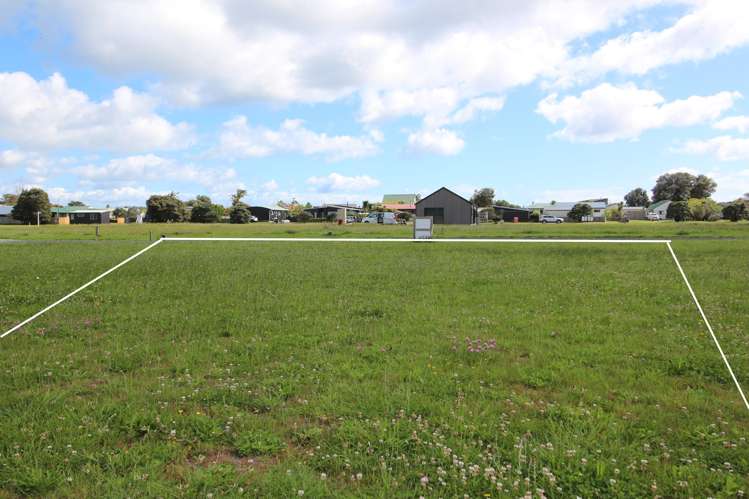 5 Riria Way Matarangi_2