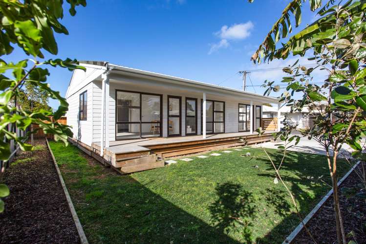 95 Gloria Avenue Te Atatu Peninsula_11
