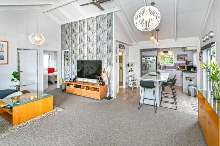 298 Main Road Tairua_10