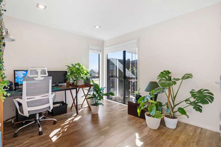 762 East Coast Road Oteha_11