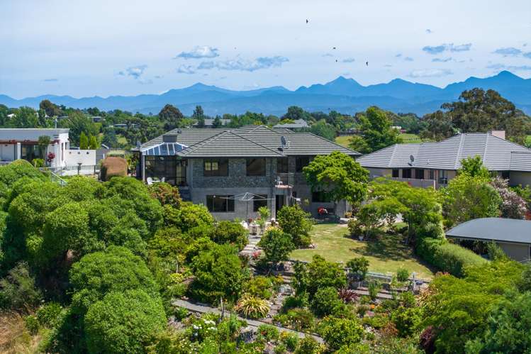 27 Pine Hill Rise Fairhall_36