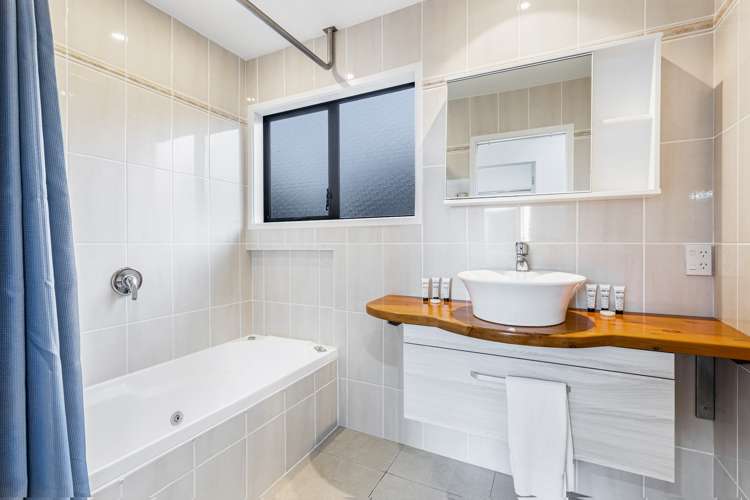 35 Masterton Road Rothesay Bay_13