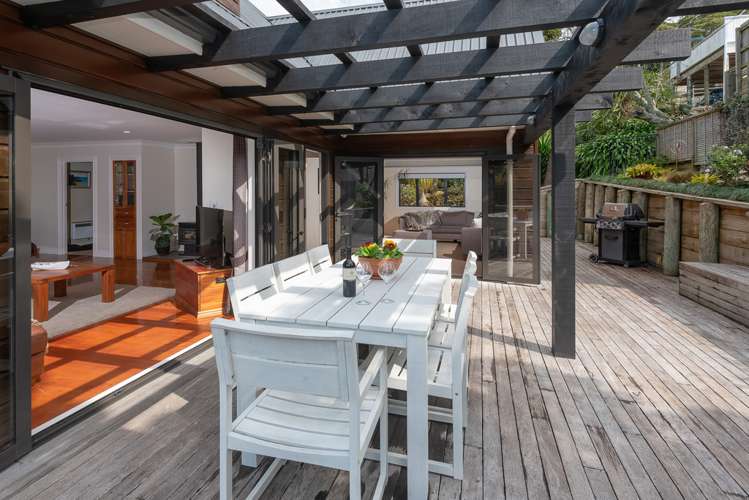 45 Uxbridge Road Mellons Bay_0