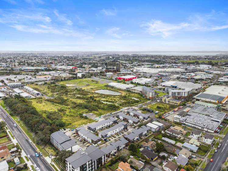 40 Clay Works Lane New Lynn_13
