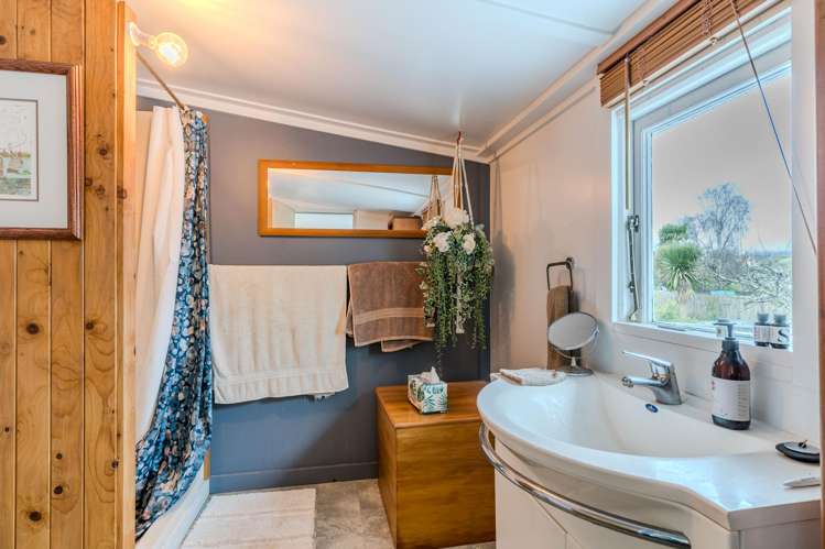 1391 Coast Road Karitane_20