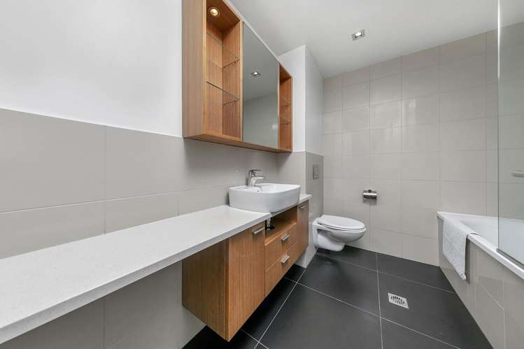 4A/132 Customs Street Auckland Central_13