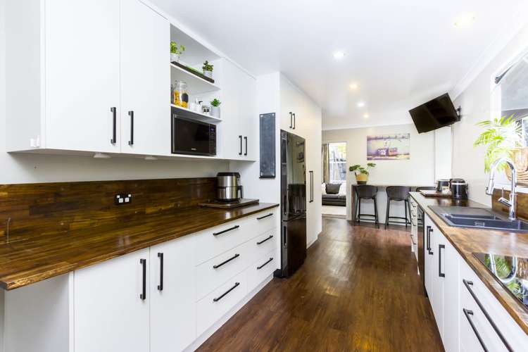 21 Barton Road Heretaunga_8