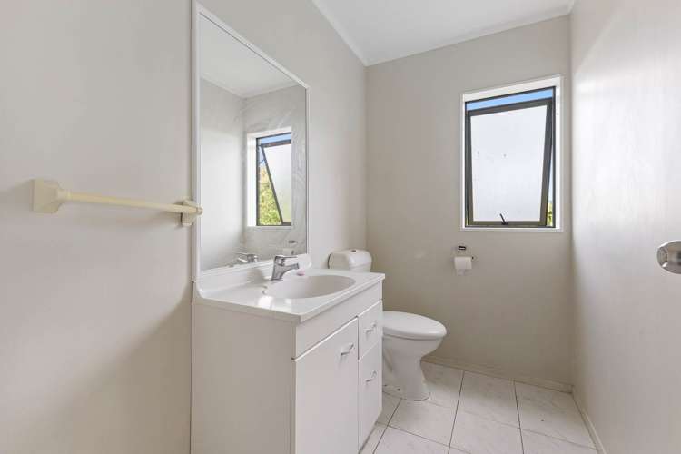 27 Lolim Place Favona_16