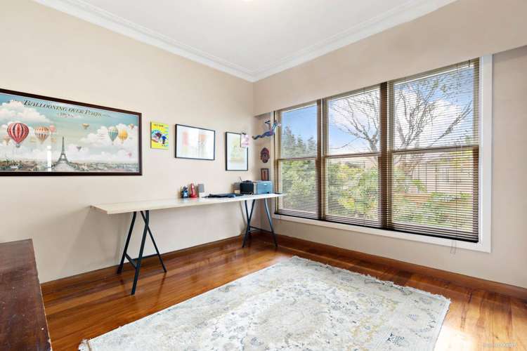 70 Lake Road Narrow Neck_11