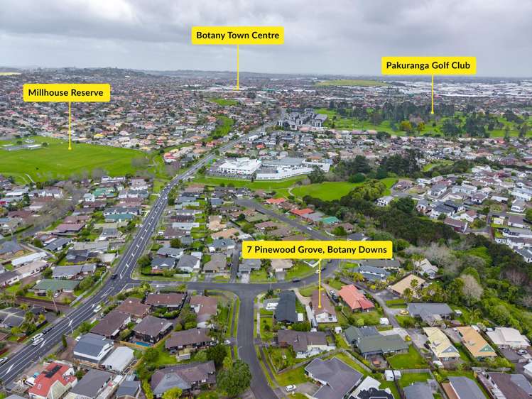 7 Pinewood Grove Botany Downs_27