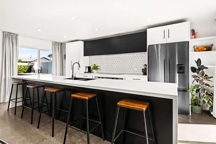 34 Arbuckle Road Frimley_3