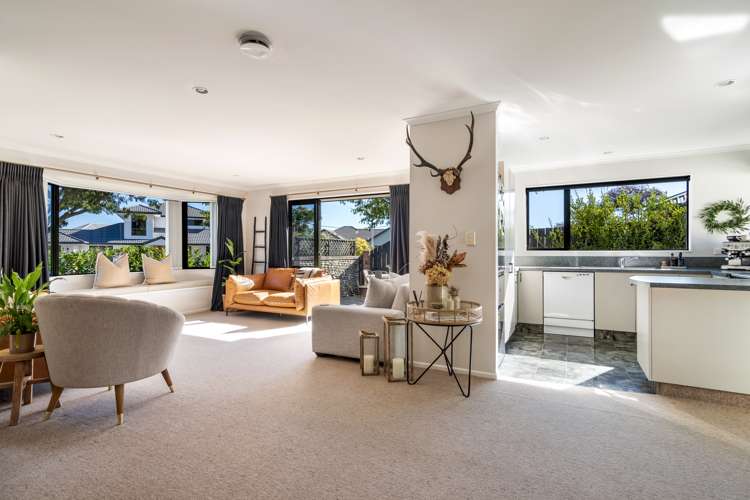 23 Kingsford Drive Stoke_3