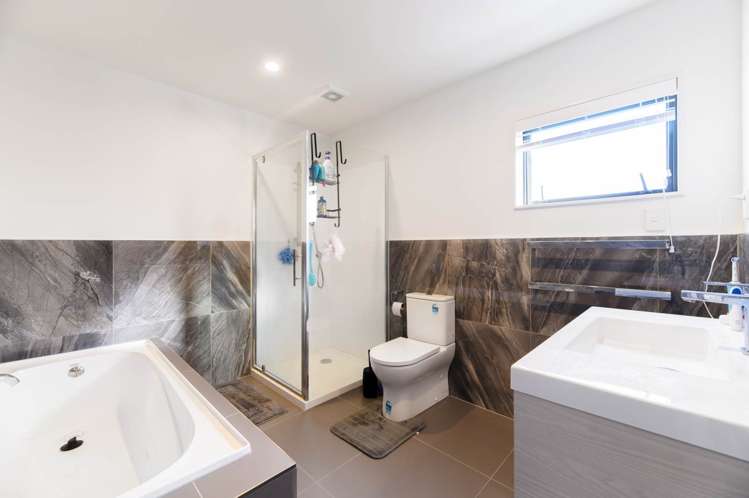 9a Kaweka Street New Lynn_15