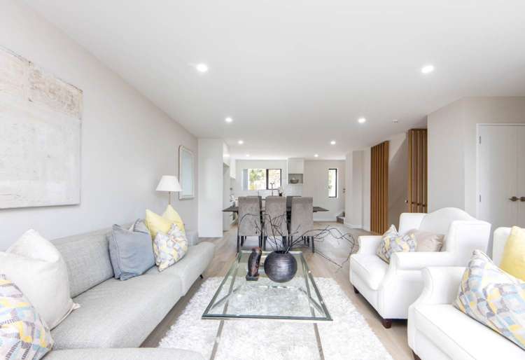 2/41 Marriott Road Pakuranga_1