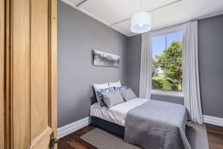 817 Egmont Road Hillsborough_13