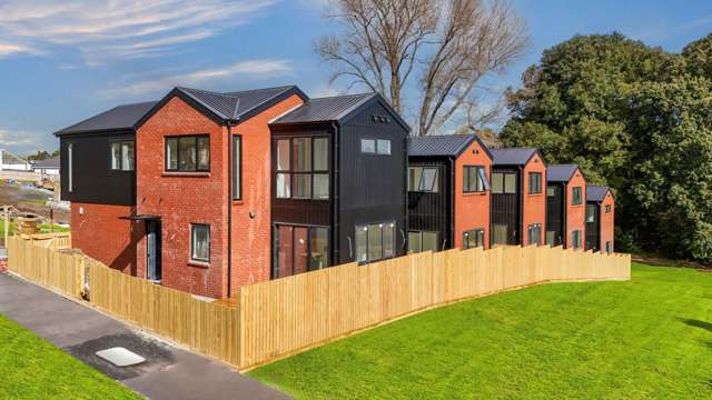 13 Torino Street Pt England_1