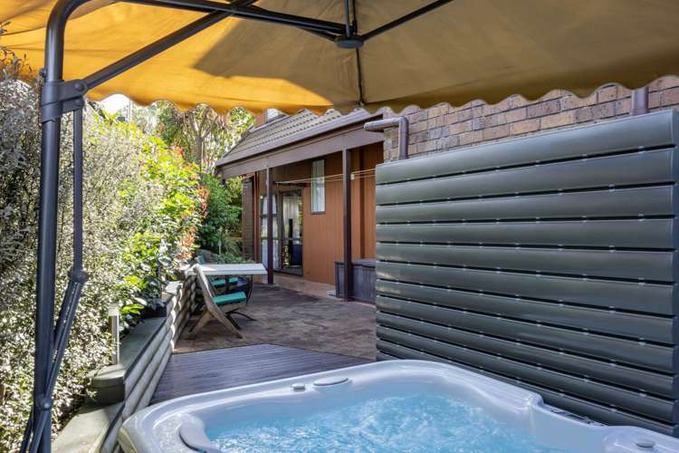 3/8 West Lynn Road Titirangi_19