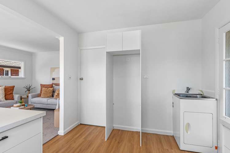 1 & 2/25 Hills Road Edgeware_10