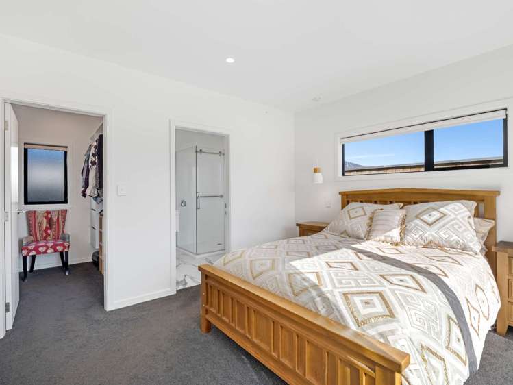 6 Simon Street Tawhero_12