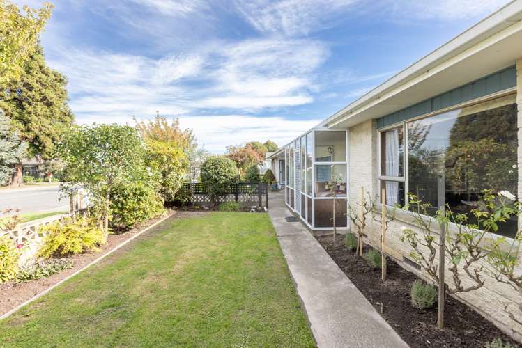 805 Willowpark Road South_0