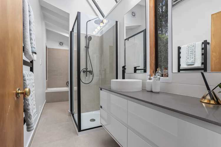 244 Konini Road Titirangi_14