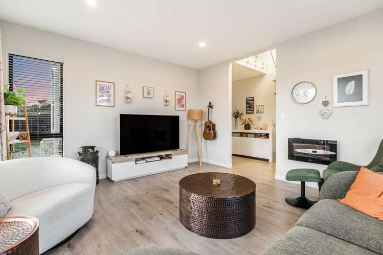 12 Franheim Crescent Orewa_11