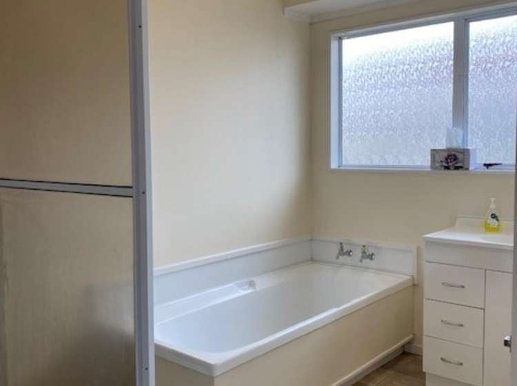 2/261 Shirley Road Papatoetoe_6