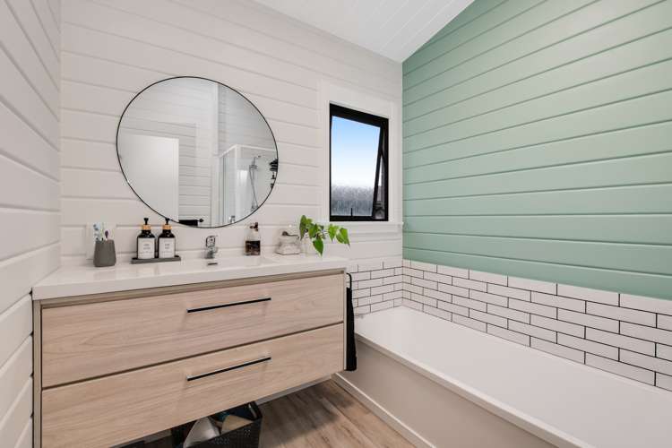 24a Fairway Ave Red Beach_11