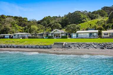 Cabin 10, 1116 Takatu Road_2