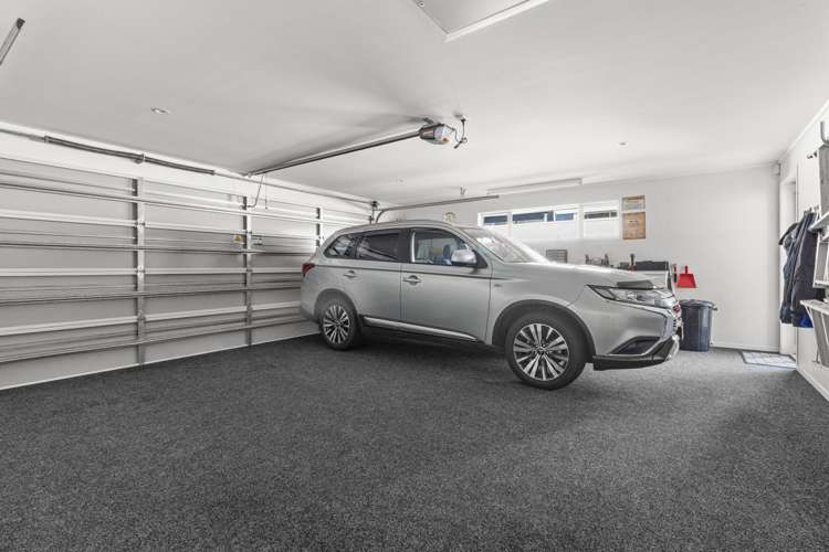 8 Webster Street Westown_24