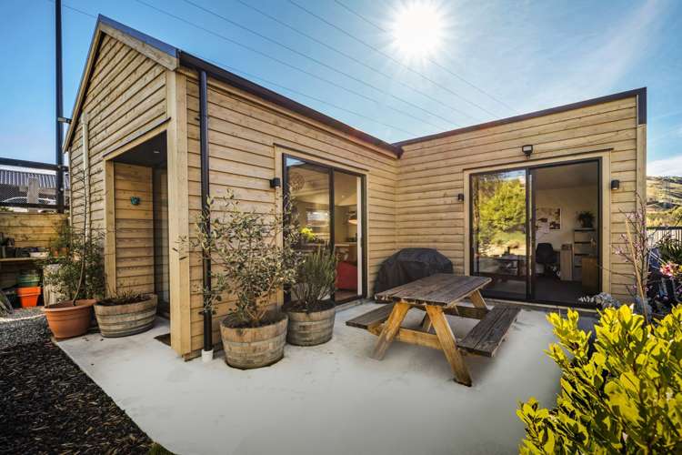 2 Huxley Place Dalefield/Wakatipu Basin_13